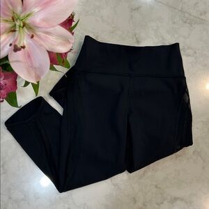 Lululemon Fresh in Mesh - Crop Leggings